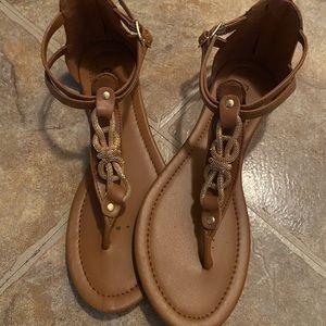Guess brown flats